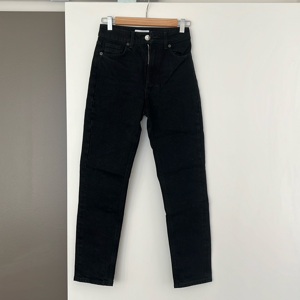 Zara High-Rise Straight Legged Jeans